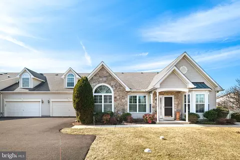 21 Shady Brook Dr #48, Langhorne, PA 19047