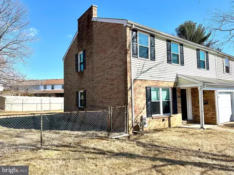 3252 Farragut Ct, Bensalem, PA 19020