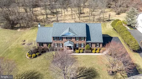 1251 Bridle Estates Dr, Yardley, PA 19067