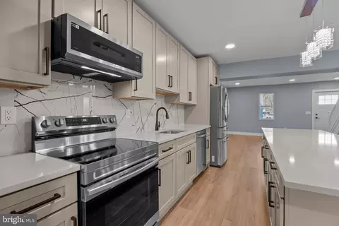 Kitchen - 2000 Bath Rd, Bristol, PA 19007 photo 2 of 2