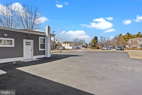 Exterior - 2000 Bath Rd, Bristol, PA 19007 photo 6 of 9