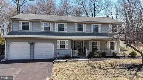 100 Hardwood Ct, Chalfont, PA 18914