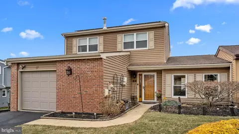 47 Princess Ln, Newtown, PA 18940
