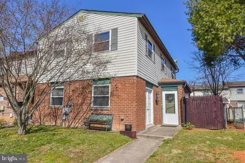 67 Hollybrooke Dr, Langhorne, PA 19047