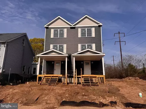 735 Spruce St, Bristol, PA 19007