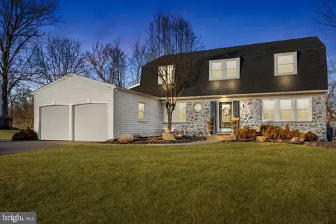 1909 Palomino Dr, Warrington, PA 18976