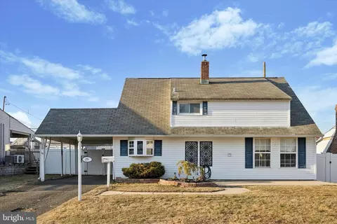 29 Good Rock Rd, Levittown, PA 19057