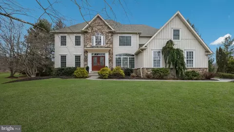 4896 Gloucester Dr, Doylestown, PA 18902