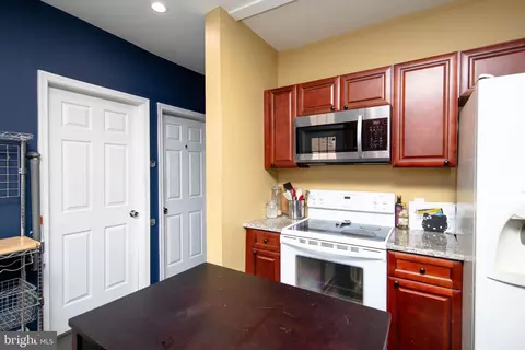 Entry Way - 930 Excelsior Ave, Croydon, PA 19021 photo 3 of 4