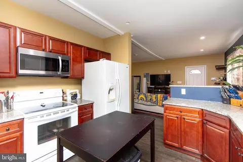 Entry Way - 930 Excelsior Ave, Croydon, PA 19021 photo 4 of 4