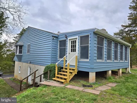 244 S Sugan Rd Fairview Ave, New Hope, PA 18938