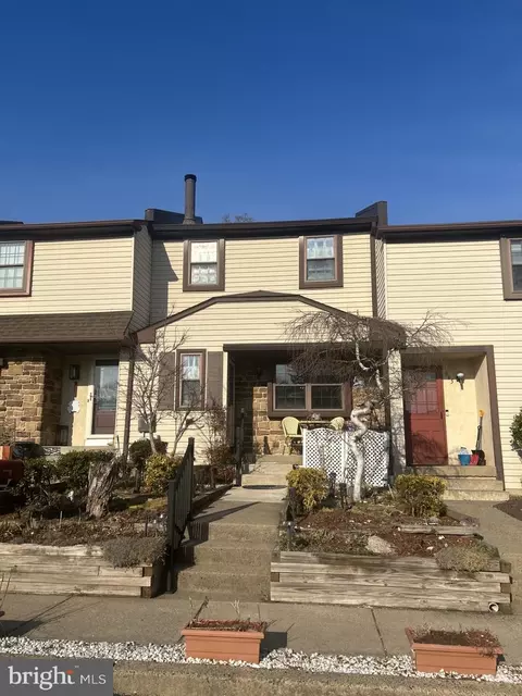 967 Bancroft Pl, Warminster, PA 18974