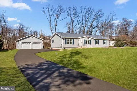 524 Trevose Rd, Feasterville Trevose, PA 19053