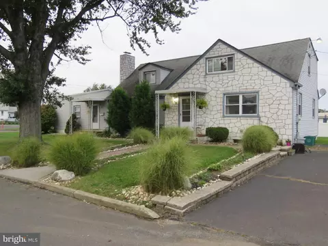 956 Trenton Rd, Fairless Hills, PA 19030