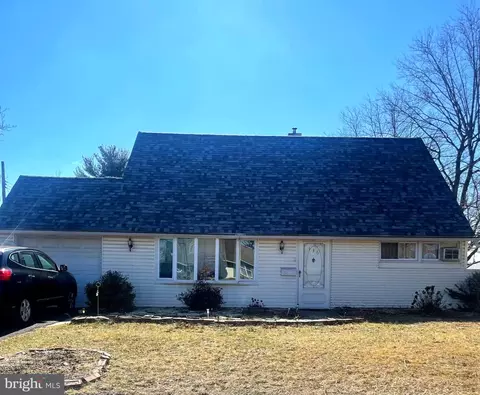 136 Kenwood Dr N #N, Levittown, PA 19055