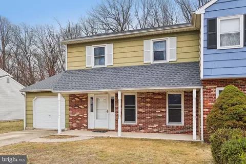 119 Knights Bridge Dr, Yardley, PA 19067