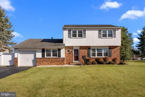 31 Gibson Ave, Warminster, PA 18974