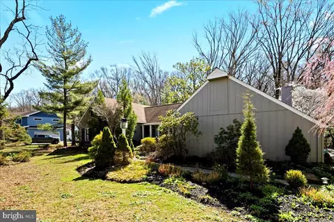 5694 S Deer Run Rd, Doylestown, PA 18902