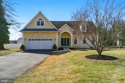 1240 Bristol Rd, Southampton, PA 18966