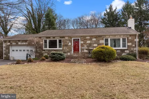 1665 Bonnie Brae Dr, Huntingdon Valley, PA 19006