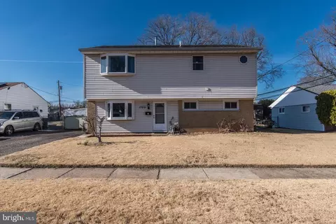 1709 Spencer Dr, Croydon, PA 19021