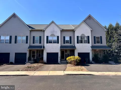 122 Altimari Ct, Southampton, PA 18966