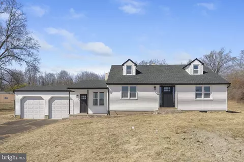 2322 E Rock Rd, Perkasie, PA 18944
