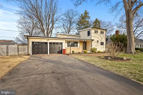 12 Manor Ln #N, Yardley, PA 19067