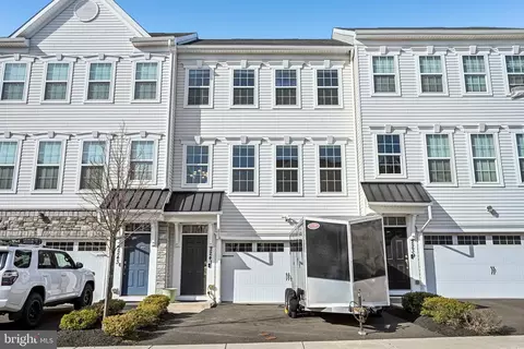 2241 Evin Dr, Warrington, PA 18976