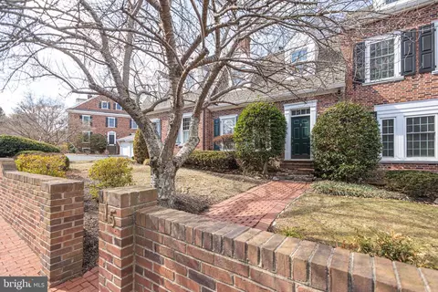 15 Sentinel Rd, Washington Crossing, PA 18977