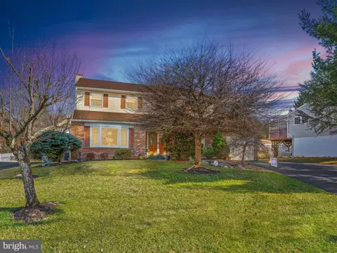 665 Pickering Rd, Southampton, PA 18966