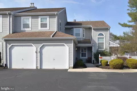613 A Rose Hollow Dr, Yardley, PA 19067