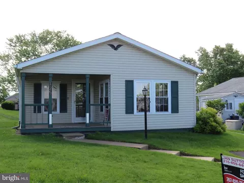 125 Fern Ct, New Hope, PA 18938