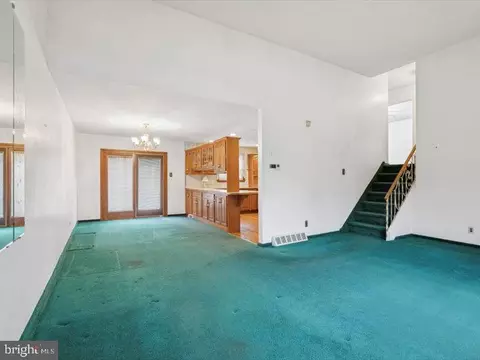 953 Mueller Rd, Warminster, PA 18974 photo 6