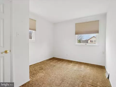 953 Mueller Rd, Warminster, PA 18974 photo 17