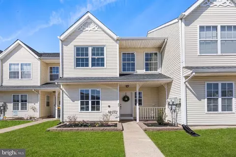 42 Beaver Run Dr, Quakertown, PA 18951