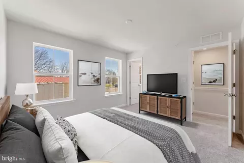 38 N Eighth St #B19, Perkasie, PA 18944