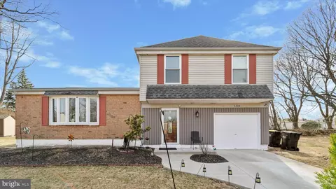 6330 Plumly Cir, Bensalem, PA 19020