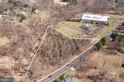668 Durham Rd, Newtown, PA 18940