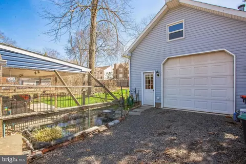 Exterior - 2775 Valley Rd, Jamison, PA 18929 photo 4 of 6