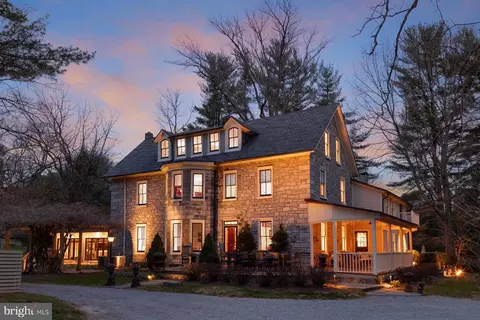 4 Old Mill Ln, New Hope, PA 18938