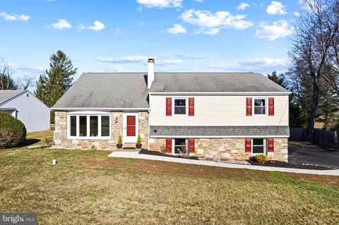 150 Inland Rd, Warminster, PA 18974