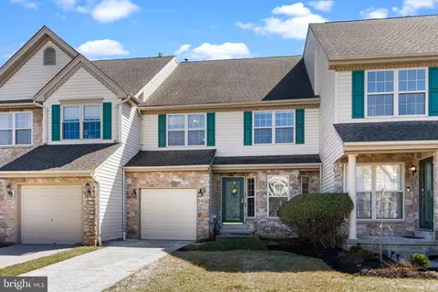 5089 Beacon Hill Ct, Doylestown, PA 18902
