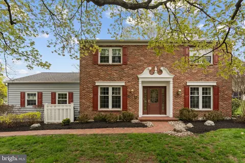 40 Deerpath Rd, Chalfont, PA 18914