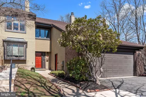 19 Bennington Pl, Newtown, PA 18940