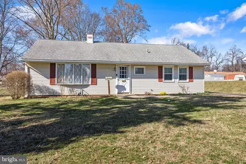 347 Andover Rd, Fairless Hills, PA 19030