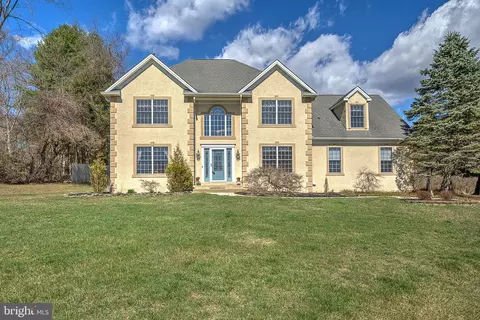 4782 Cobblestone Ct, Doylestown, PA 18902