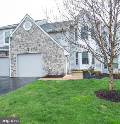 16 Nathan Ct, Newtown, PA 18940