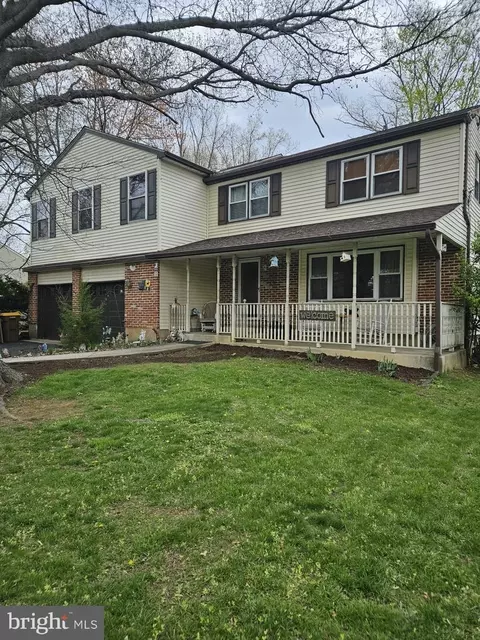 223 Valley Dr, Yardley, PA 19067