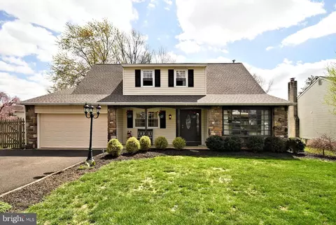 102 Longview Dr, Southampton, PA 18966